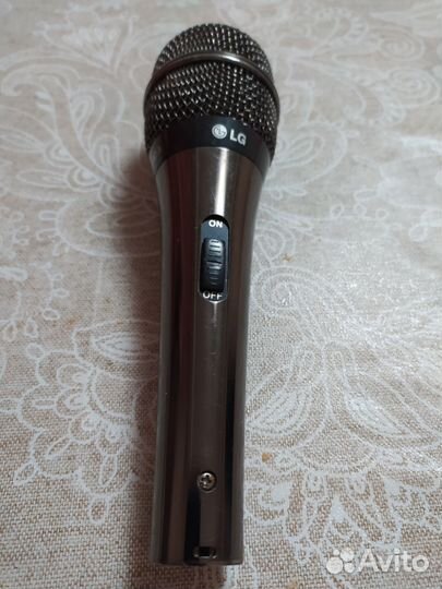 Микрофон для караоке. LG