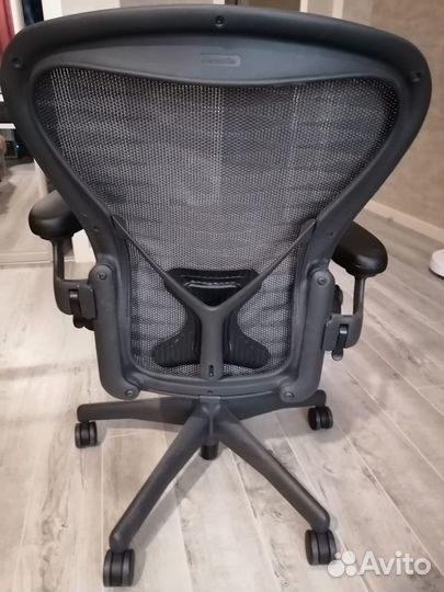 Эргономичное кресло Herman Miller Aeron кат. В