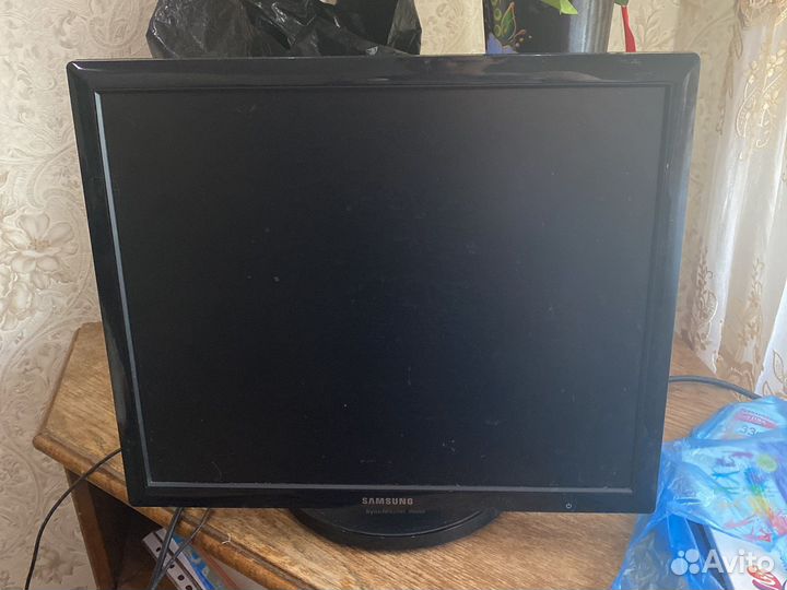 Монитор Samsung 1280x1080