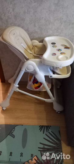 Детский стульчик для кормления