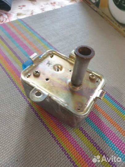 Двигатель привода вертел для электроплиты