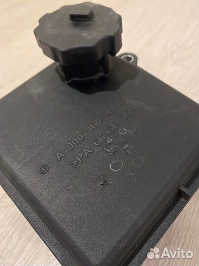 Бачок гидроусилителя руля Mercedes Benz E250 W212