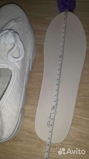 Кроссовки 39р новые