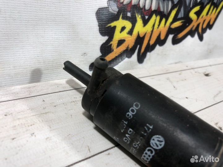 Насос омывателя Audi Coupe 81/85 1985