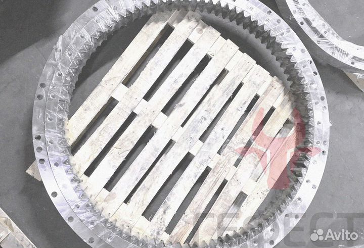 Опорно-поворотный круг Volvo EC300DNL 14563335