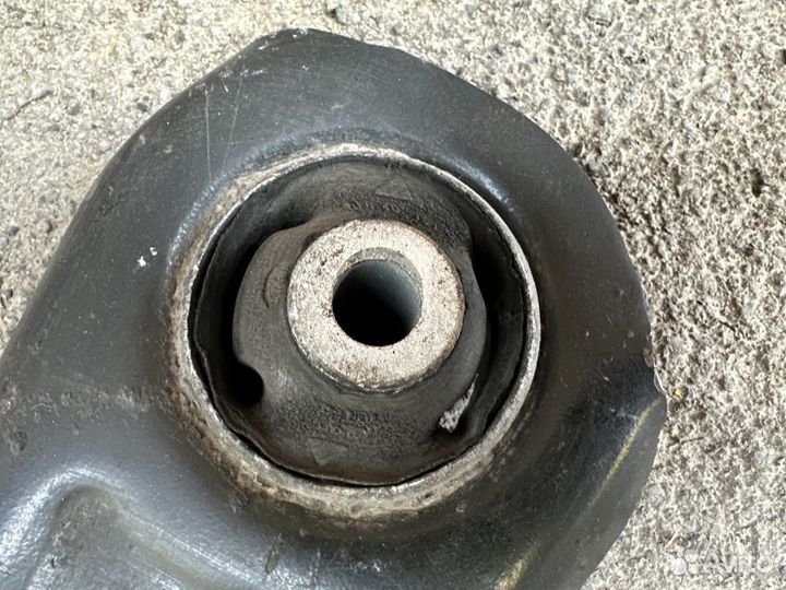 Рычаг передний правый для Skoda Rapid