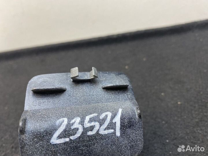 Заглушка буксировочного крюка Volkswagen Passat CC