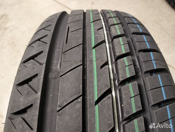 Viatti Strada Asimmetrico V-130 215/55 R16 93V