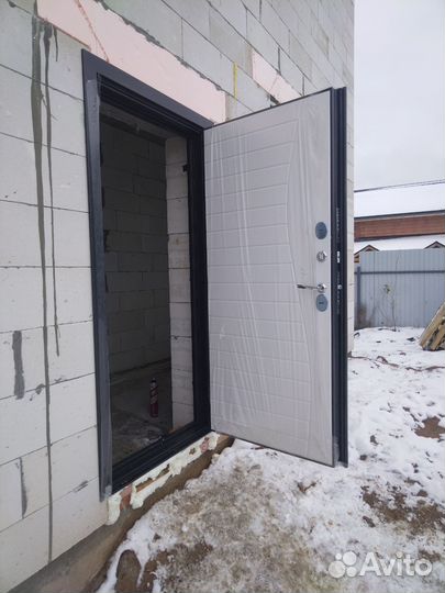 Двери в частный дом с терморазрывом непромерзающие