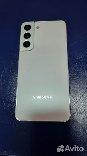 Samsung Galaxy S22, 8/128 ГБ