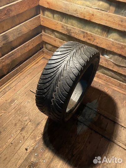 Goodyear UltraGrip Extreme 245/45 R18