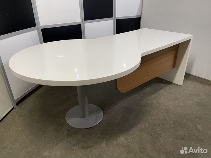 Стол руководителя 212х80(119) х77 белый