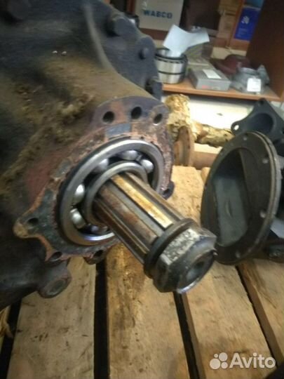 Продам раздаточную коробку на ЗИЛ-131