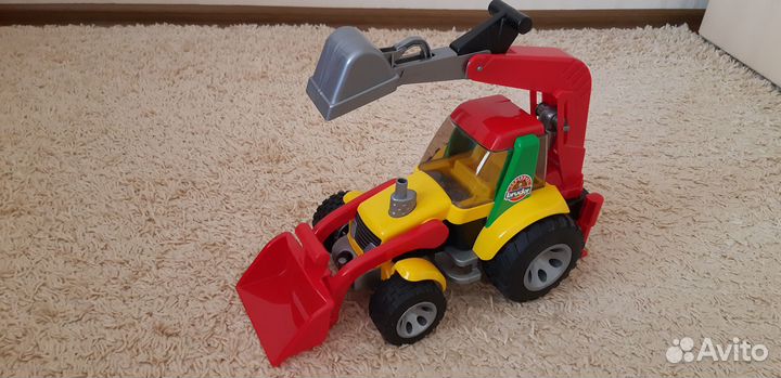 Экскаватор-погрузчик Bruder новый