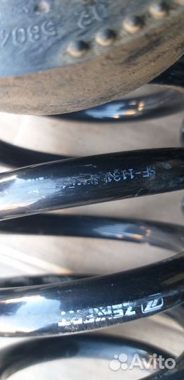 Передние пружины на Mercedes-Benz 210