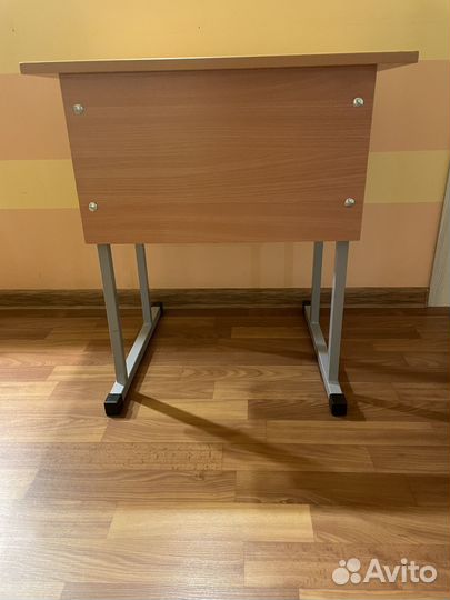 Детский стол парта