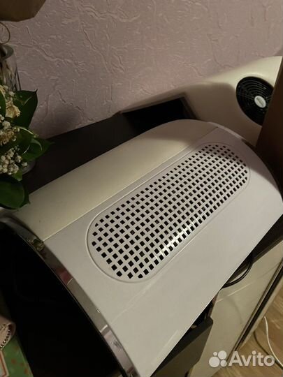 Вытяжка для маникюра