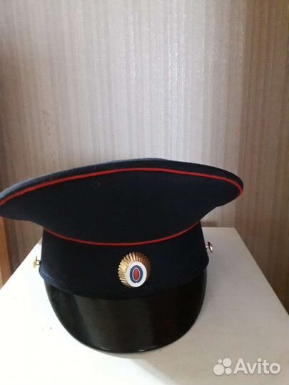 Форменная фуражка полиции