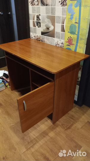 Письменный стол