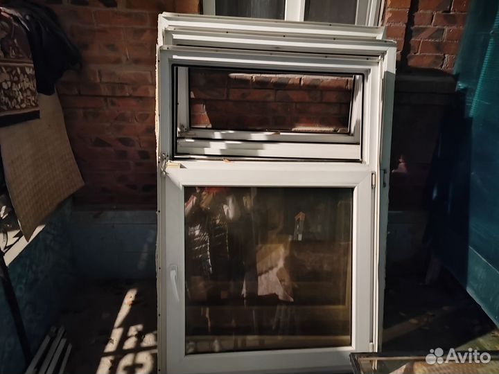 Б/у пластиковые бронированные окна