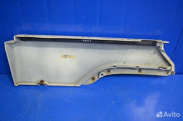 Вставка между кабиной и крылом (локер), задняя лев