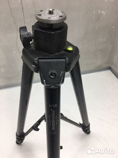 Штатив для фотоаппарата