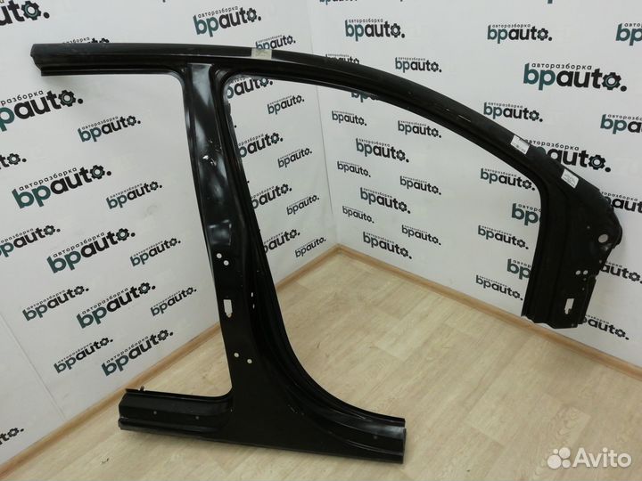 Стойка кузова центральная правая 4L0 809 838 Audi