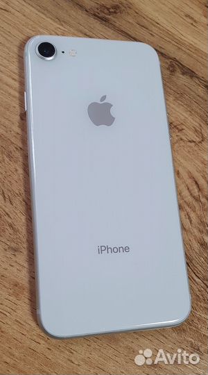 iPhone 8, 64 ГБ