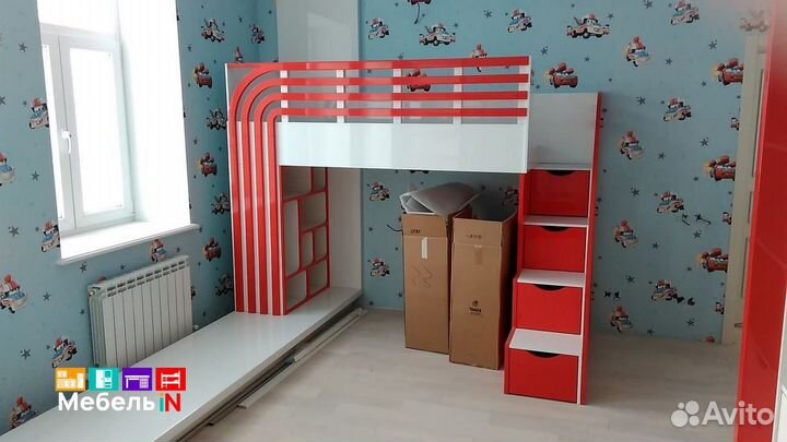 Кровать в детскую со столом и шкафом