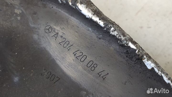 Ступица (кулак, цапфа) правая передняя Mercedes C W204