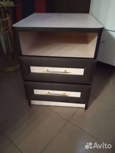 Тумба прикроватная