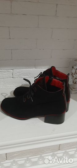 Ботинки женские