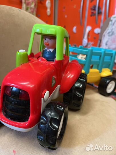 ELC Трактор с прицепом