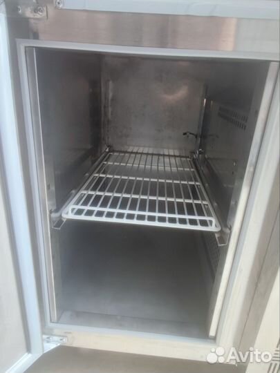 Холодильный стол