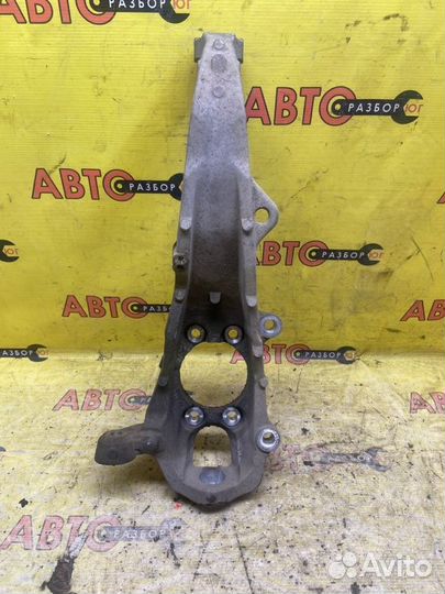 Поворотный кулак передний левый Nissan Fuga Y50