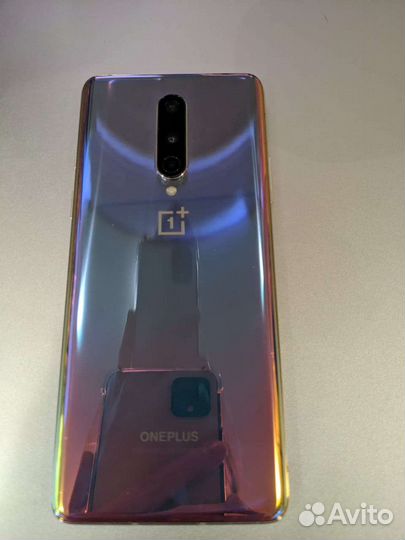 Телефон OnePlus 8