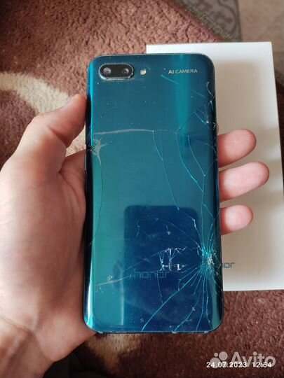 HONOR 10, 4/64 ГБ
