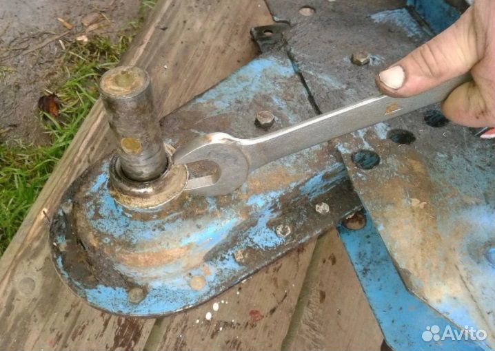 Сальники и крышки-пыльники на мотоблок мб-1 (к-кт)