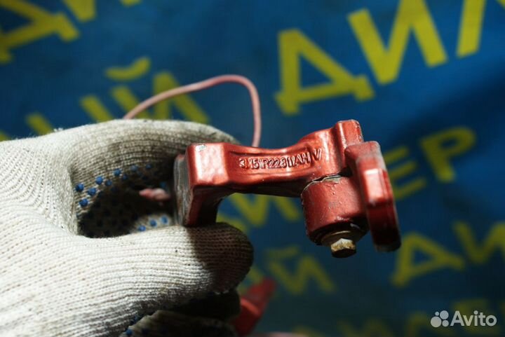 Петля + ограничитель Ford Focus 2