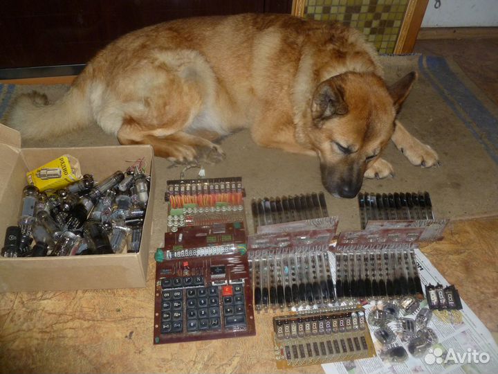 Радиолампы,радиодетали,реле,приборы времен СССР