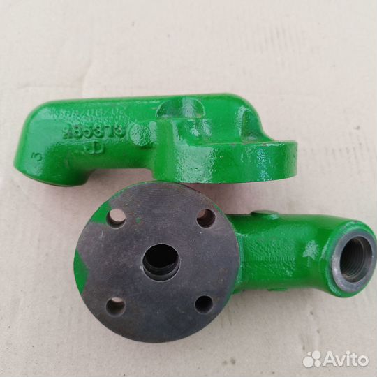 John Deere R85373 колпачок