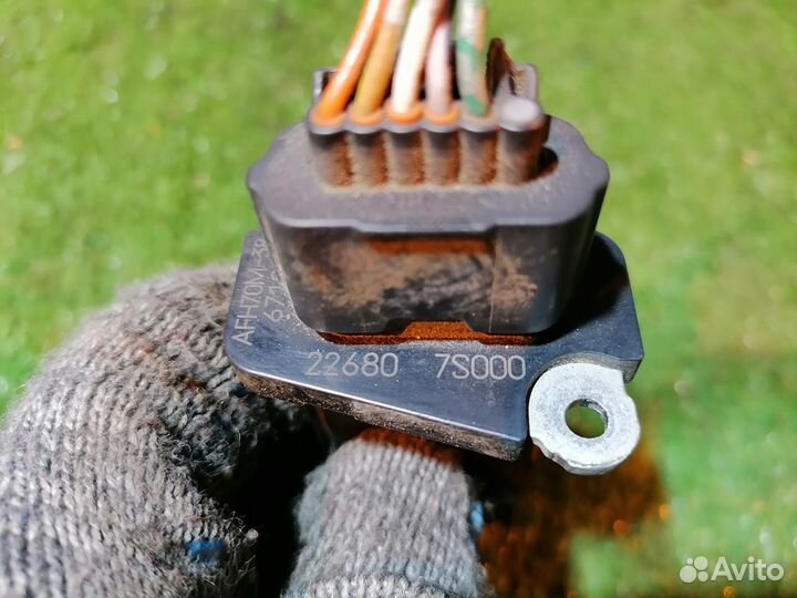 Датчик расхода воздуха 226807S000 Infiniti Renault