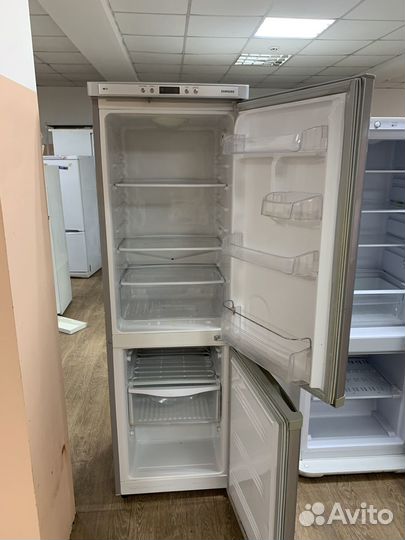 Холодильник Самсунг гарантия год