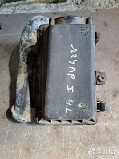 Корпус воздушного фильтра на Ягуар s-type