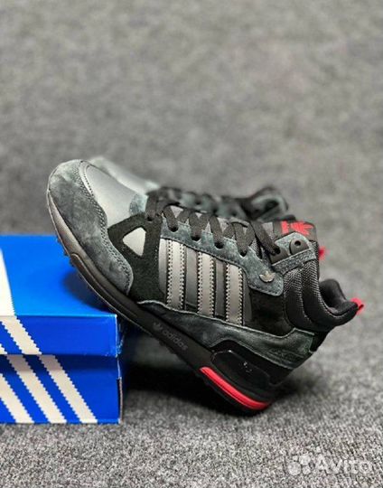 Кроссовки adidas