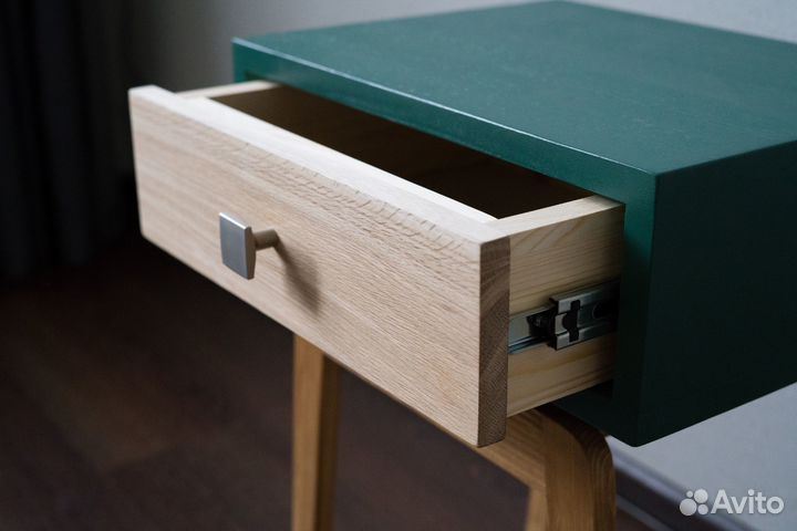 Тумба прикроватная из дерева