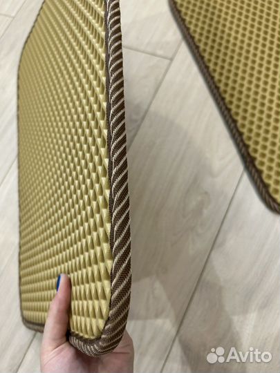 Коврики для мисок животных