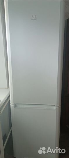 Холодильник бу indesit