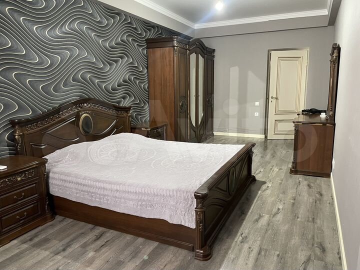 3-к. квартира, 100 м², 10/11 эт.