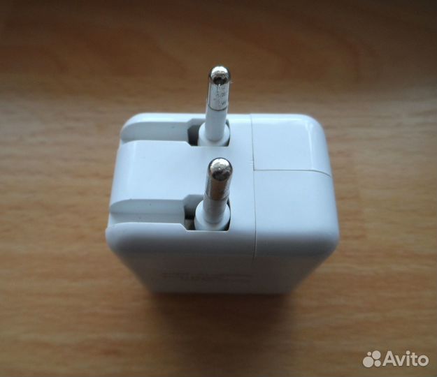 Зарядка компакт для путешествий складная белая